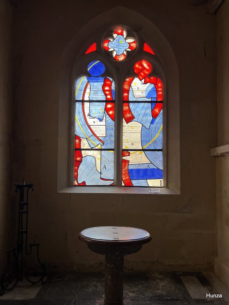 Vitrail d’Élise Oudin-Gilles dans l’église Saint-Maclou de Conflans-Sainte-Honorine